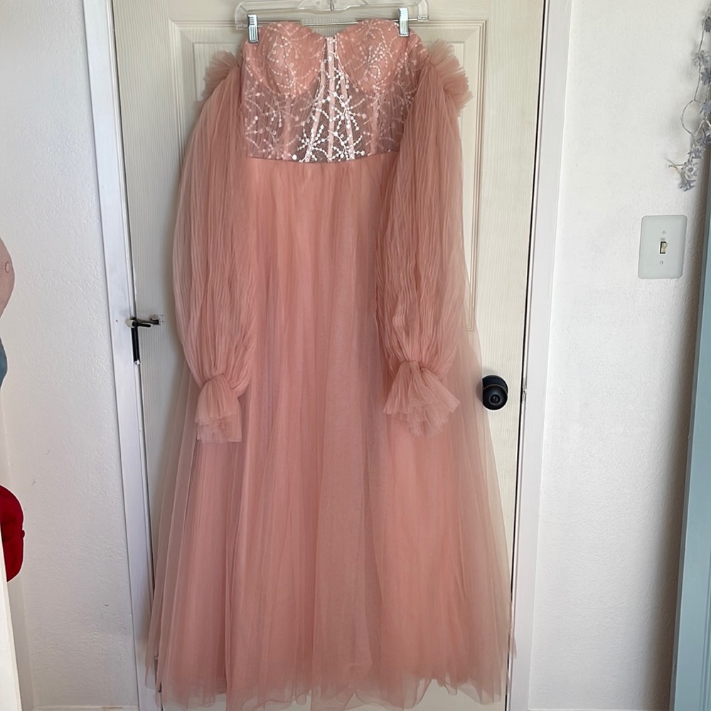 NWOT. Etsy DesignsByAlexxandra Prom Dress. Off the Shoulder. Soft Pink.